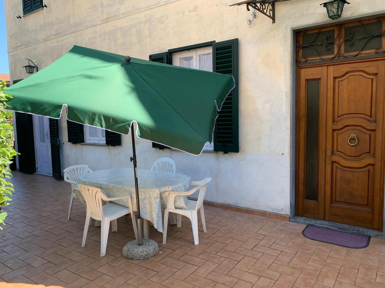 Violet - La Casa Del Pucci Lägenhet Lucca Exteriör bild